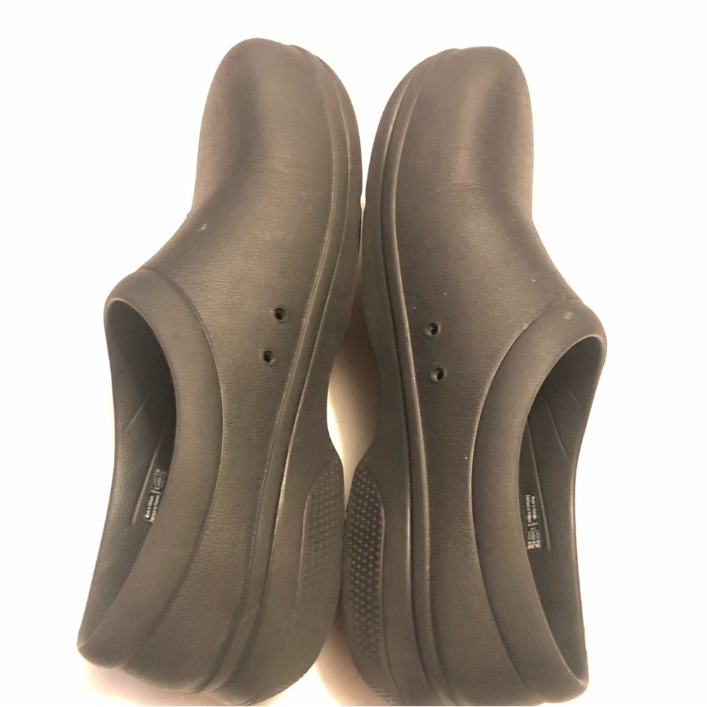 Crocs On The Clog Slip Resistant Work Clog Black … - image 4